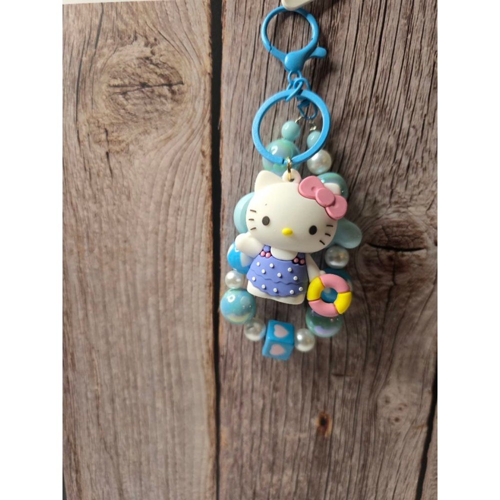 Hello Kitty Charm - Picture 2 of 3